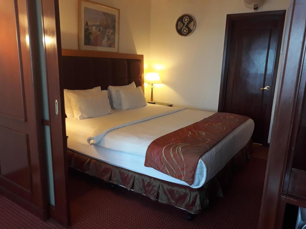 Raymond Suites At Berjaya Times Square Kuala Lumpur Eksteriør billede